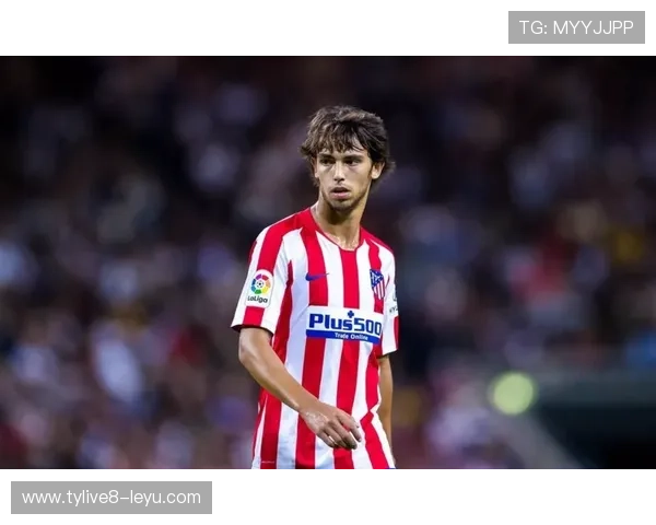 从边路杀手到战术核心，法国传奇亨利如何重新定义前锋价值？